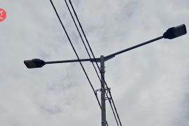 Dishub Provinsi Banten pasang ribuan lampu PJU di ruas jalan provinsi