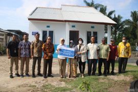 Pemkab Bangka Tengah perbaiki 60 unit rumah terdampak angin kencang