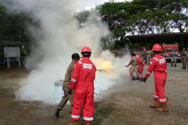 Tim Satpol PP Sorong dapat pelatihan pemadaman kebakaran