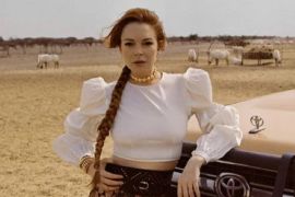 5 berita hiburan:  Lindsay Lohan menikah hingga Meta tutup dompet digital Novi