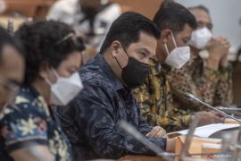 PMN untuk BUMN sampai vaksin booster syarat mobilitas, kemarin