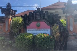 Pengacara sebut Putu Nova gunakan ganja guna kurangi rasa sakit