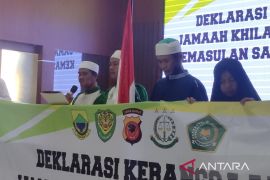 Anggota Khilafatul Muslimin Cianjur berikrar setia kepada NKRI