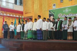 Lantik pengurus NU Pasbar, Wakil Ketua PBNU ingatkan kader pertahankan tradisi suluk
