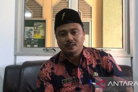 Masjid Agung Batam bagikan daging kurban secara kolektif