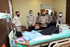 Anjangsana ke mantan Kapolri hingga anggota sakit dan gugur saat tugas