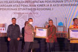 Pemprov Riau terima Penghargaan Hasil Penialaian Kinerja 8 Aksi Konvergensi Penurunan Stunting