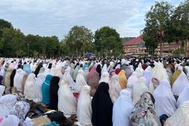 Warga Muhammadiyah shalat Id di Lapangan Temenggung Abdul Jamal Batam
