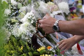 Warga Jepang berduka atas pembunuhan Shinzo Abe