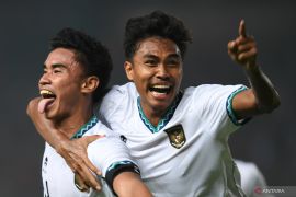 Timnas U20 manfaatkan lemparan jauh ke dalam Robi Darwis