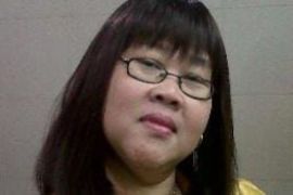 Komedian Rini S Bon Bon wafat pada minggu sore rencananya dimakamkan pagi ini