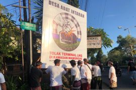 Warga Intaran surati Gubernur Bali terkait data lokasi pembangunan LNG