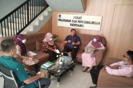 Disnakerin Kampar belajar ke Pemkot Payakumbuh untuk membangun sentra IKM