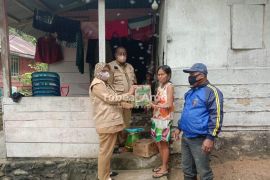 Dinsos-BPBD Ambon salurkan bantuan tanggap darurat bencana banjir dan longsor, begini penjelasannya