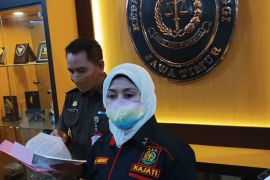 Kejaksaan Tinggi Jatim tahan empat tersangka kasus kredit macet