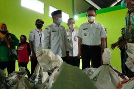 Pemkot Pontianak targetkan sampah kurang 30 persen dari total 360 ton per hari
