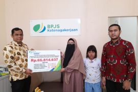 BP Jamsostek Inhil beri bantuan Rp66 juta ke ahli waris
