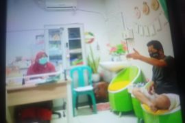 Polisi minta pria terduga penyebar paham dewa matahari minum obat