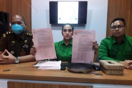 Kejari Tabalong tahan dua tersangka dana desa