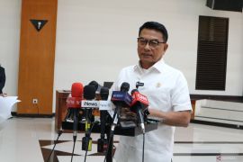 Dalam situasi luar biasa Menteri diminta fokus pada pelayanan publik