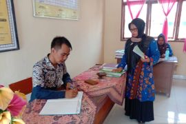 Korwil Pendidikan Bukit Batu periksa kehadiran ke setiap sekolah