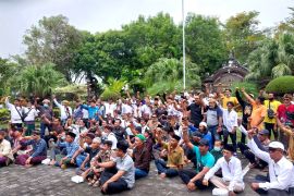 Anggota DPRD Jembrana ke Jakarta urus tanah negara yang dituntut warga Gilimanuk