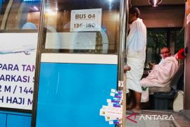 Jamaah haji kloter pertama Debarkasi Surabaya tiba 17 Juli