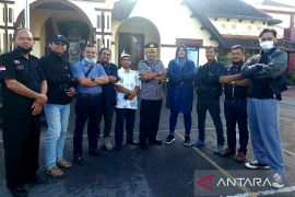 Dikenal dekat dengan wartawan, Wakapolres Bukittinggi Kompol Sukur Hendri pindah ke Polda Sumbar