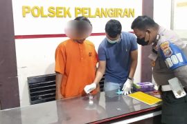 Mengaku dengar bisikan gaib, pria di Pelangiran aniaya bocah secara sadis