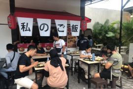 Nasi bungkus ala Jepang di Denpasar jadi kuliner inpcaran wisatawan