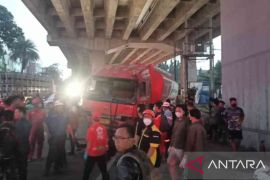 Satu korban kecelakaan di Bekasi teridentifikasi anggota TNI