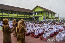 Hari pertama sekolah di Ciamis