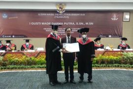 Darma Putra raih doktor ISI Denpasar berkat penelitian wayang ental