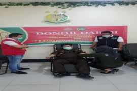 Kejari Tebing Tinggi lakukan kegiatan kemanusian donor darah
