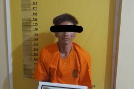 Berusaha jambret handphone ibu-ibu, pria di Pekanbaru diringkus polisi