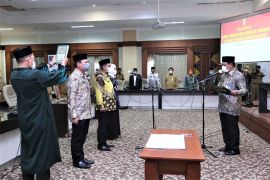 Gubernur lantik Tiga  pejabat tinggi pratama Pemprov Kalsel