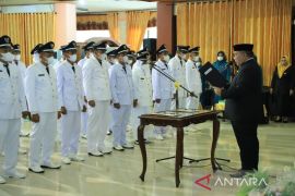 Plt Bupati lantik 40 kepala desa