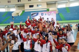 Tim Bola Voli Putra Pangkalpinang raih medali emas