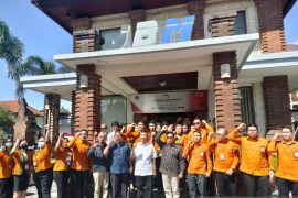 Mangku  Pastika dorong pemkab di Bali tambah modal Jamkrida