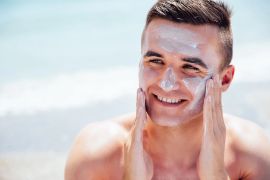 Panduan basic skincare untuk pria pemula yang praktis dan efektif