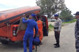 Tim SAR cari korban hilang akibat insiden kapal terbalik di Perairan Gunak SBT