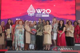 W20 sebagai Engagement Group Pertama serahkan komunike kepada G20 Presidensi Indonesia