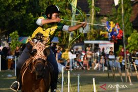 Turnamen Panahan Berkuda di Ponorogo