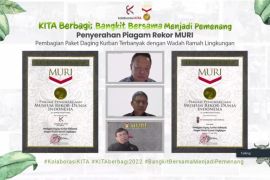 Inisiatif Kolaborasi KITA gunakan wadah nonplastik saat Idul Adha masuk MURI