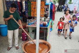 Dodol Betawi, tentang rasa dan kesabaran memasak