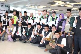 Seluruh jamaah haji debarkasi Padang gelombang pertama telah tiba di Tanah Air