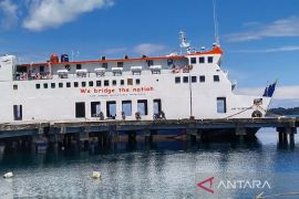 Angin kencang, kapal feri dari Simeulue kembali ke pelabuhan