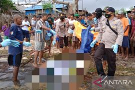 Tim SAR temukan jasad penumpang "speedboat Argentina" di SBT