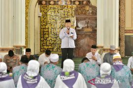 Pemko sambut  jamaah haji Sabang dengan peusijuk