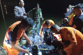 Tim SAR evakuasi jasad remaja tenggelam di Waduk Pantoara